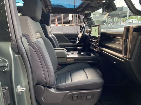 Used 2024 GMC Hummer EV 3X AWD/4WD image 17