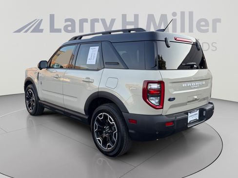 Used 2025 Ford Bronco Sport Outer Banks w/ Outer Banks Tech Package+ AWD/4WD image 3