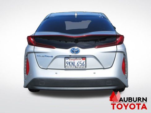Used 2017 Toyota Prius Prime Advanced w/ Preferred Accessory Package image 5
