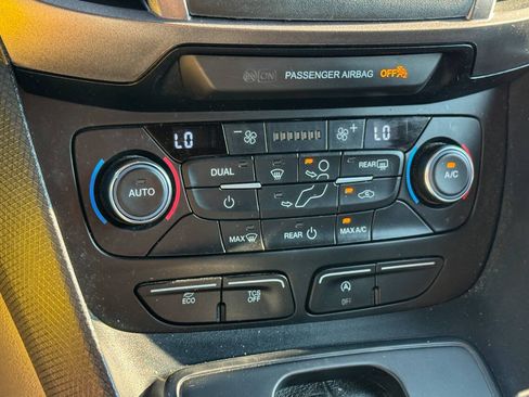 Used 2020 Ford Transit Connect XL FWD image 29