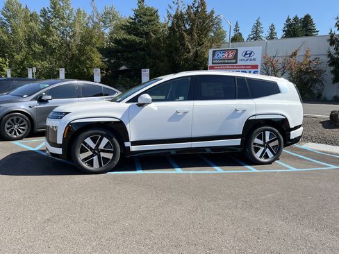 New 2026 Hyundai Ioniq 9 SEL AWD/4WD image 2