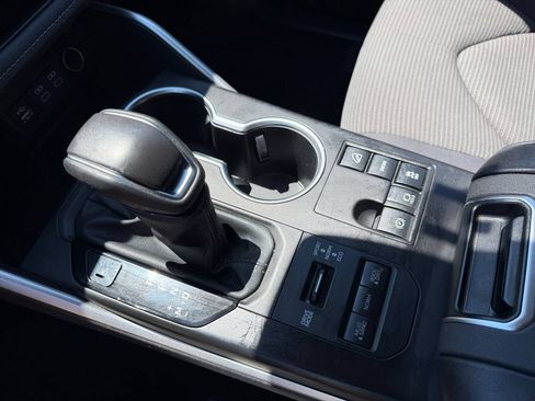 Certified 2025 Toyota Highlander LE AWD/4WD image 26