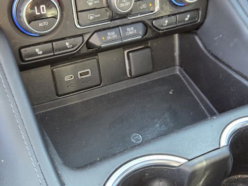 Used 2021 Chevrolet Tahoe Z71 w/ Rear Media and Nav Package image 6