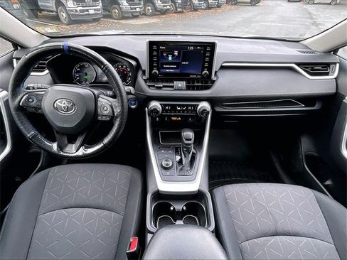 Used 2019 Toyota RAV4 XLE image 16
