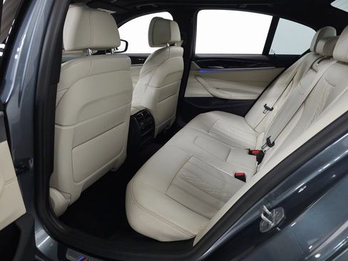 Used 2021 BMW 540i xDrive w/ M Sport Package image 32