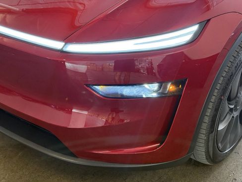Used 2026 Tesla Model Y Long Range RWD image 40