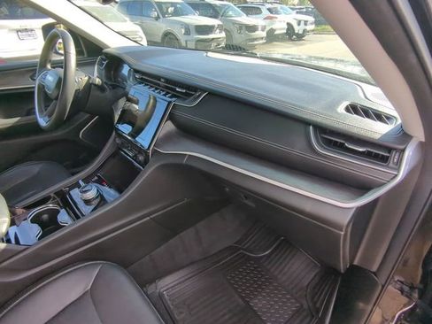 Used 2021 Jeep Grand Cherokee L Limited image 45