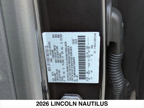 New 2026 Lincoln Nautilus Premier image 15