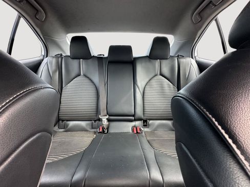 Used 2022 Toyota Camry SE w/ Convenience Package FWD image 13