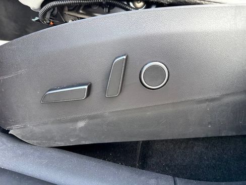 Used 2022 Tesla Model Y Performance AWD/4WD image 14
