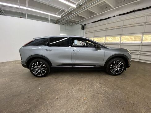 Used 2025 Cadillac Optiq Sport 2 w/ LPO, Floor Liner Package image 7