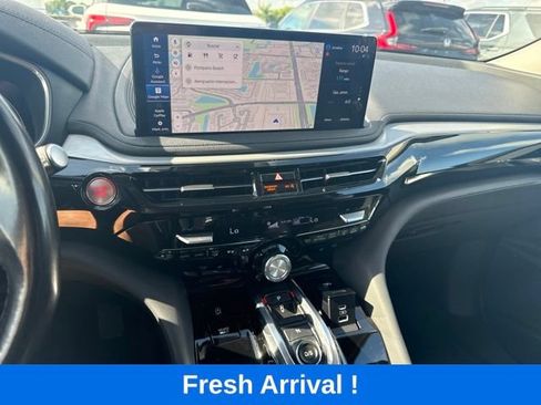 Used 2025 Acura MDX FWD image 7