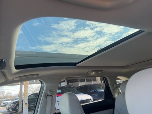 Certified 2023 Kia Sorento EX w/ Panoramic Sunroof Package image 8