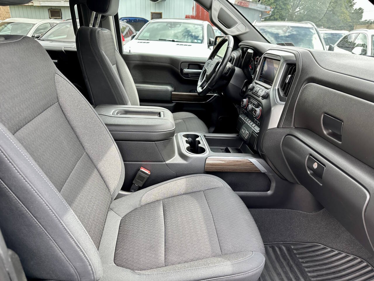 Used 2019 Chevrolet Silverado 1500 RST w/ All-Star Edition AWD/4WD image 18