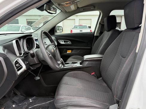 Used 2015 Chevrolet Equinox LS FWD image 2