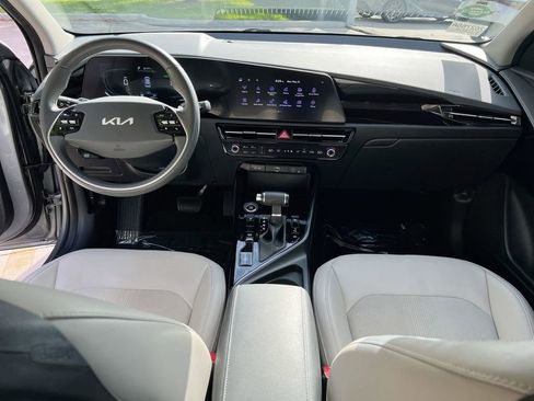 Used 2023 Kia Niro EX FWD image 21