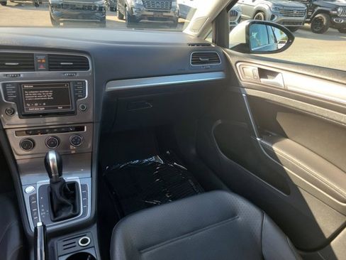 Used 2017 Volkswagen Golf Alltrack SE image 19