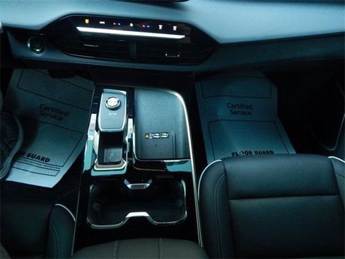 Used 2025 Buick Enclave Avenir w/ Super Cruise Package image 24