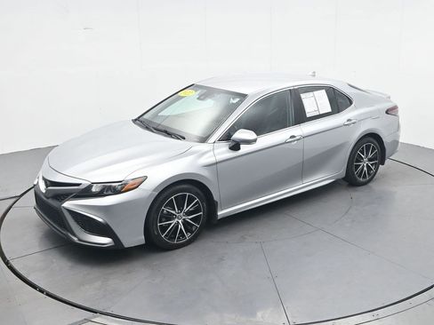 Used 2022 Toyota Camry SE FWD image 24