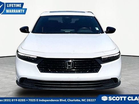 Used 2025 Honda Accord Sport image 2