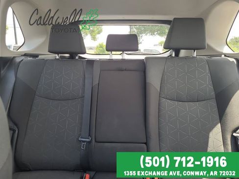 Used 2021 Toyota RAV4 XLE FWD image 32