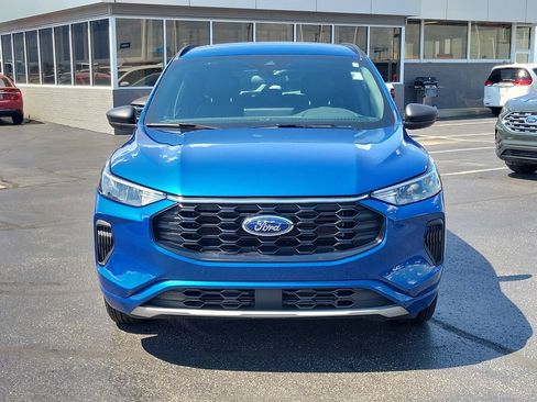 Certified 2023 Ford Escape ST-Line w/ Tech Pack #1 FWD image 2