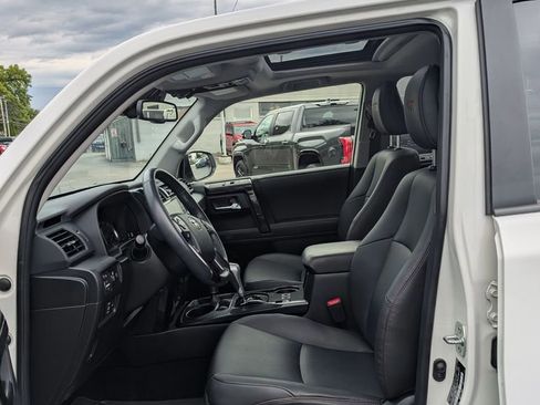 Used 2023 Toyota 4Runner TRD Off-Road Premium w/ Moonroof Package AWD/4WD image 13