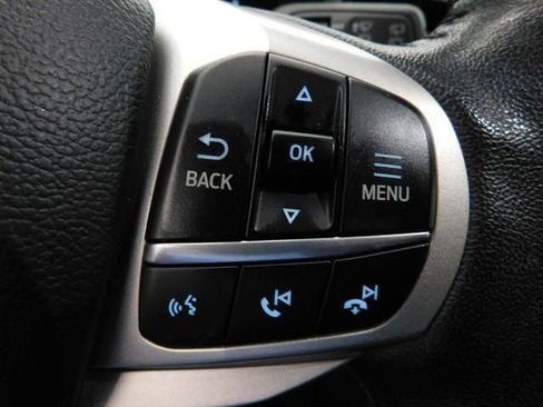 Used 2022 Ford Explorer XLT image 43