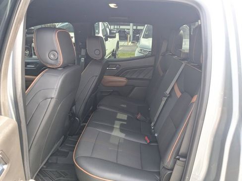 Certified 2025 GMC Canyon AT4 AWD/4WD image 13