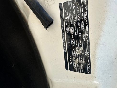Used 2024 Nissan Rogue S FWD image 5