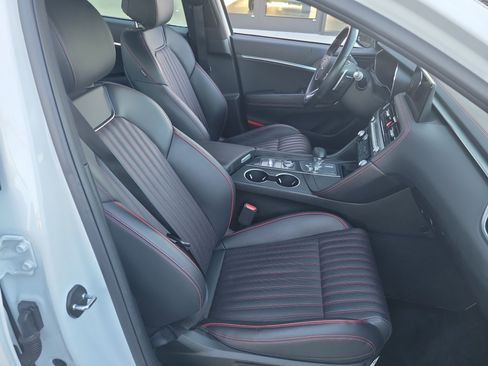 Certified 2025 Genesis G70 3.3T Advanced RWD image 20