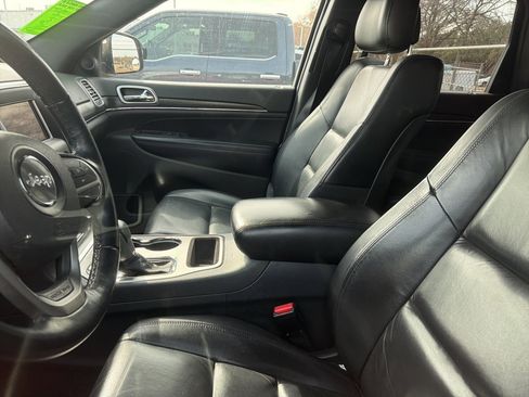 Used 2018 Jeep Grand Cherokee Limited image 7
