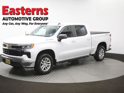 Used 2023 Chevrolet Silverado 1500 LT AWD/4WD image 57