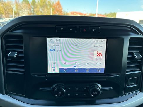 Used 2021 Ford F150 XLT image 11