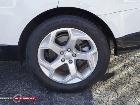 Used 2020 Land Rover Range Rover Sport HSE image 12