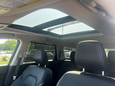 Used 2026 Nissan Pathfinder Platinum w/ Lighting Package AWD/4WD image 16