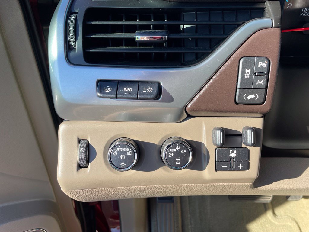 Used 2016 Chevrolet Suburban LTZ w/ Max Trailering Package AWD/4WD image 31