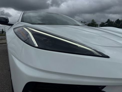 Used 2024 Chevrolet Corvette Stingray Preferred Cpe w/ Z51 Performance Package RWD image 9