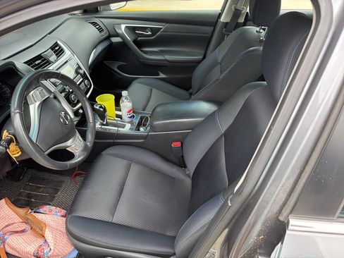 Used 2018 Nissan Altima 2.5 SR FWD image 3