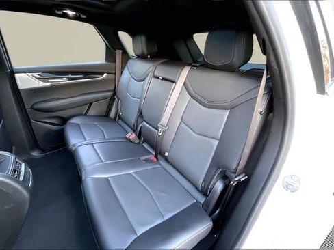 Used 2025 Cadillac XT5 Premium Luxury image 16