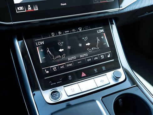 Used 2022 Audi Q8 Prestige w/ Prestige Package AWD/4WD image 20