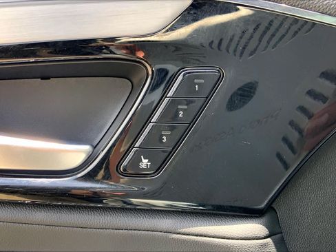 Used 2024 Acura MDX FWD image 32