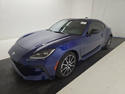 Used 2024 Toyota GR86 RWD image 1