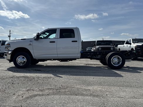 New 2026 RAM 3500 Tradesman w/ Chrome Appearance Group A AWD/4WD image 8