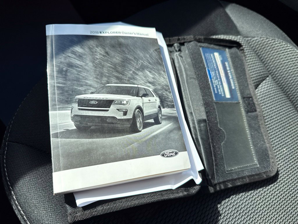Used 2018 Ford Explorer XLT FWD image 25