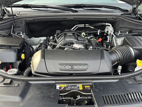 Certified 2025 Dodge Durango R/T w/ Blacktop Package image 12