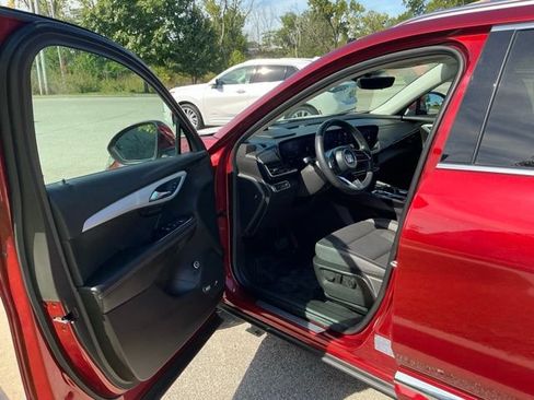 Used 2024 Buick Envision Avenir AWD/4WD image 15