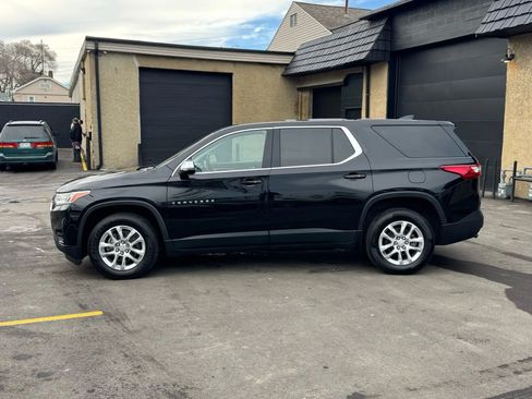 Used 2020 Chevrolet Traverse LS image 12