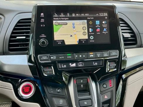 Certified 2022 Honda Odyssey Touring image 32