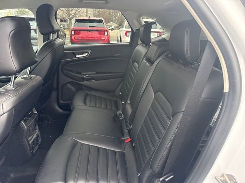 Used 2024 Ford Edge SEL w/ Convenience Package image 16